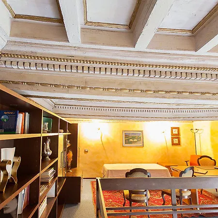 Pantheon Luxury Apartment